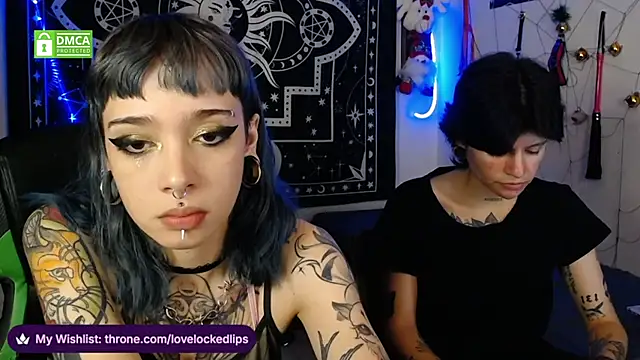 Snapshot of lovelockedlips chatting on December 14, 1:11 am lovelockedlips online show from December 14, 1:11 am