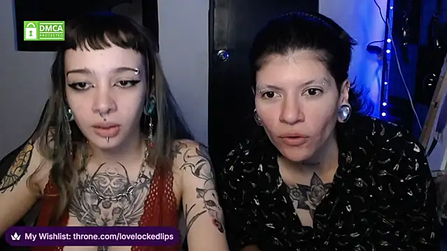 lovelockedlips online show from June 20, 4:10 pm