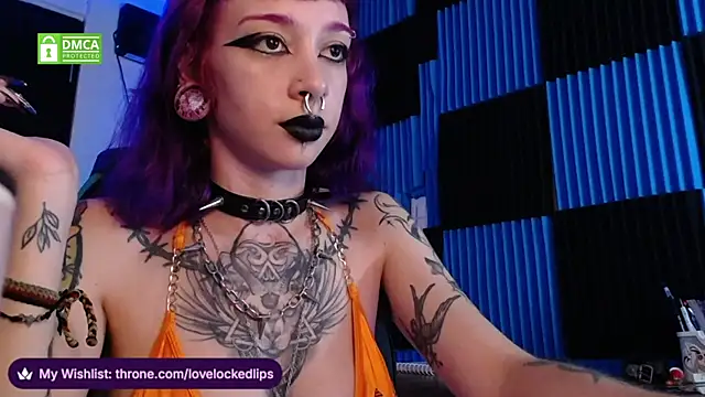 lovelockedlips online show from July 24, 10:30 pm