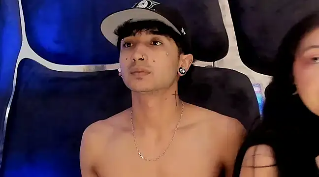 LauryAndNarem69 online show from March 15, 1:51 pm