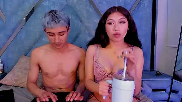 LauryAndNarem69 online show from November 14, 7:07 am