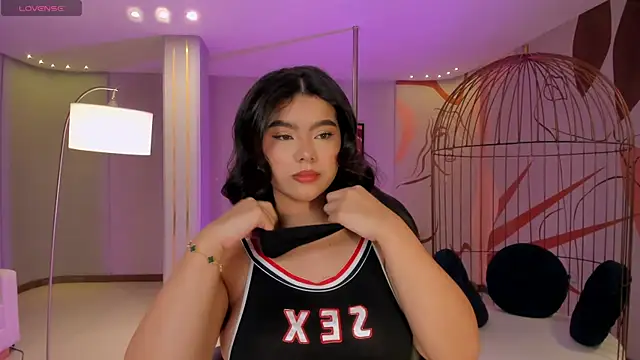 Snapshot of CandaseRussell chatting on October 30, 8:31 pm CandaseRussell online show from October 30, 8:31 pm