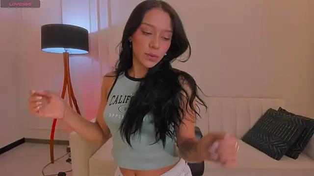 Snapshot of AmaliaCrus chatting on October 20, 12:11 am AmaliaCrus online show from October 20, 12:11 am