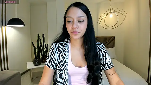 Snapshot of AmaliaCrus chatting on October 20, 8:20 pm AmaliaCrus online show from October 20, 8:20 pm