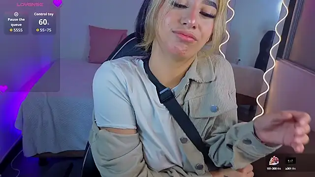 Malory tay1 online show from October 10, 7:02 pm