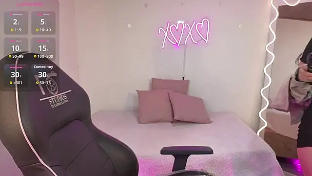 Malory tay1 online show from December 19, 6:59 pm