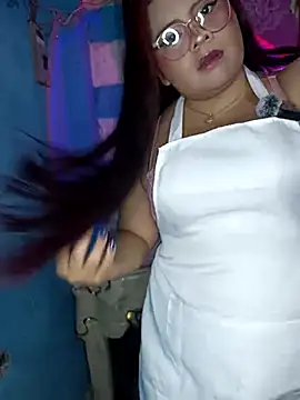 Snapshot of Trilyn25 chatting on October 29, 2:58 am Trilyn25 online show from October 29, 2:58 am