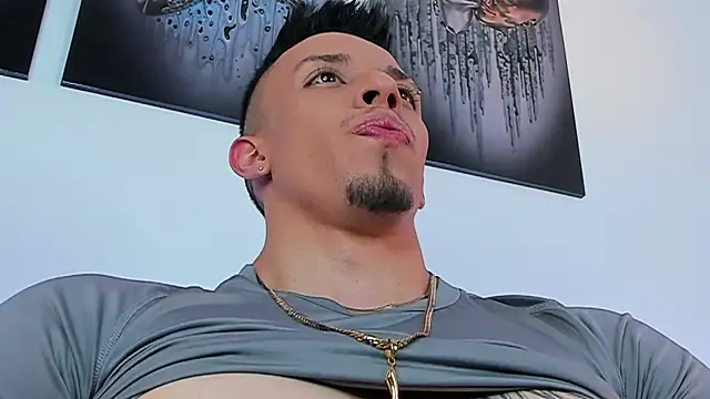 Snapshot of InkAngelo chatting on September 29, 5:01 am InkAngelo online show from September 29, 5:01 am