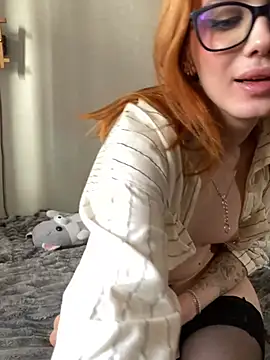 Snapshot of maar_tina chatting on March 20, 2:42 pm maar tina online show from March 20, 2:42 pm