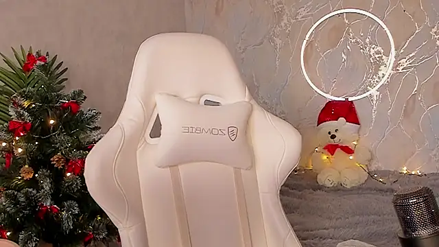 Snapshot of babyisperfect chatting on January 8, 5:21 am babyisperfect online show from January 8, 5:21 am