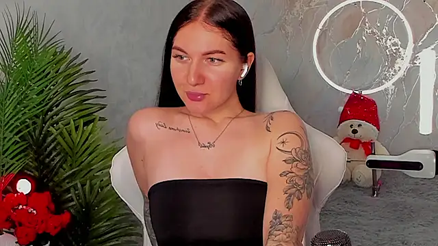 Snapshot of babyisperfect chatting on February 3, 3:48 am babyisperfect online show from February 3, 3:48 am