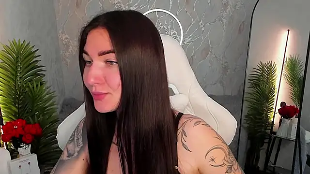Snapshot of babyisperfect chatting on June 4, 1:44 am babyisperfect online show from June 4, 1:44 am