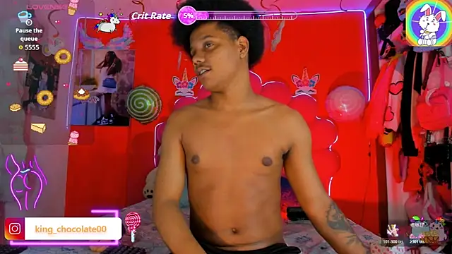 Snapshot of king_chocolatexxx chatting on November 18, 3:23 am king chocolatexxx online show from November 18, 3:23 am