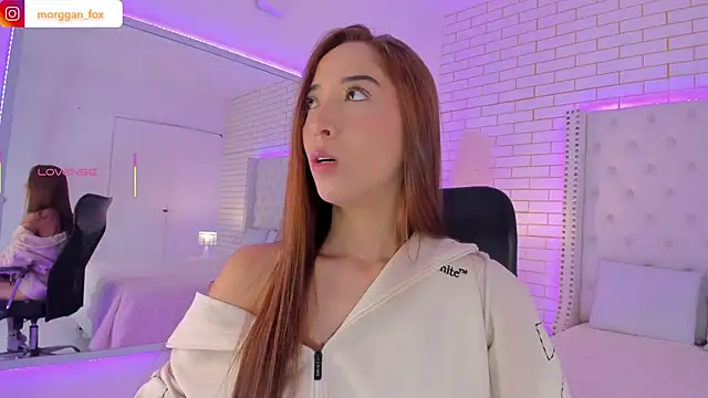 Snapshot of Morggan_Fox_ chatting on September 23, 2:36 am Morggan Fox online show from September 23, 2:36 am