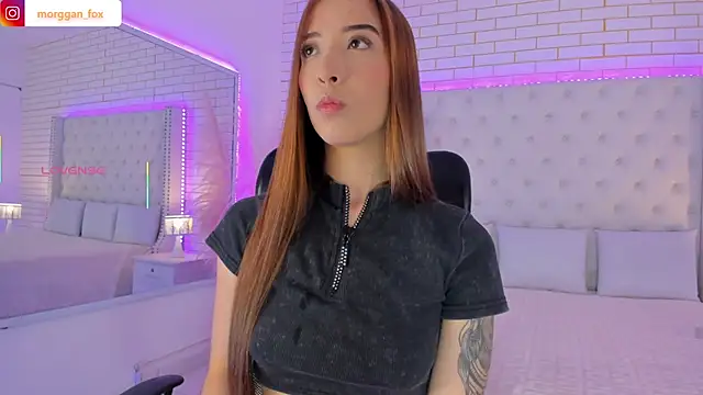 Snapshot of Morggan_Fox_ chatting on October 17, 3:31 am Morggan Fox online show from October 17, 3:31 am