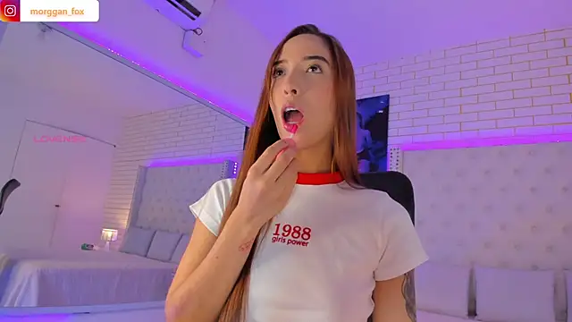 Snapshot of Morggan_Fox_ chatting on November 20, 4:34 am Morggan Fox online show from November 20, 4:34 am