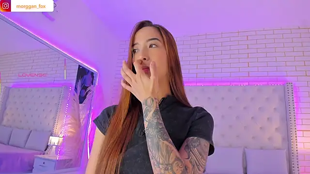 Snapshot of Morggan_Fox_ chatting on November 28, 3:53 am Morggan Fox online show from November 28, 3:53 am