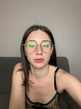 MiaaLoveeee online show from March 21, 8:50 pm