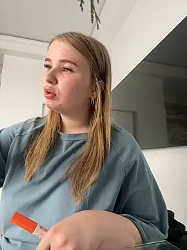 Amy Sky  online show from March 22, 6:00 am