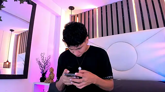 Jhojan twink online show from November 4, 7:13 pm