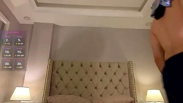 FreyrVik online show from October 10, 4:39 pm