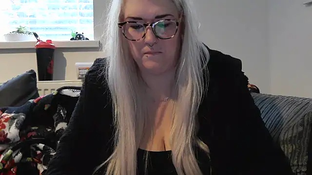 Sizzling Indie36 online show from September 14, 11:20 am