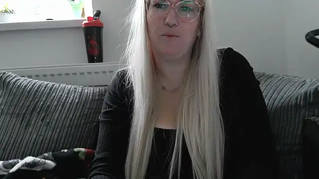 Sizzling Indie36 online show from October 2, 8:10 am