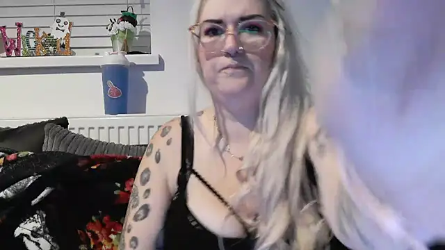 Sizzling Indie36 online show from October 14, 10:32 pm