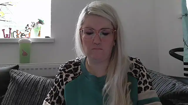 Sizzling Indie36 online show from October 24, 8:33 am