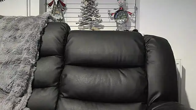 Sizzling Indie36 online show from December 21, 6:59 pm