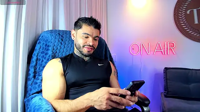 thiagoferrari2 online show from November 15, 2:53 am