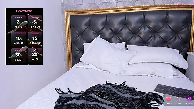 Snapshot of AliceStevens_ chatting on March 17, 6:53 pm AliceStevens online show from March 17, 6:53 pm