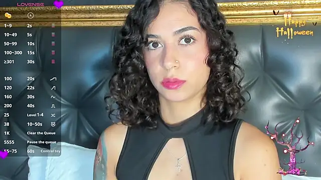 Snapshot of AliceStevens_ chatting on October 23, 12:59 pm AliceStevens online show from October 23, 12:59 pm