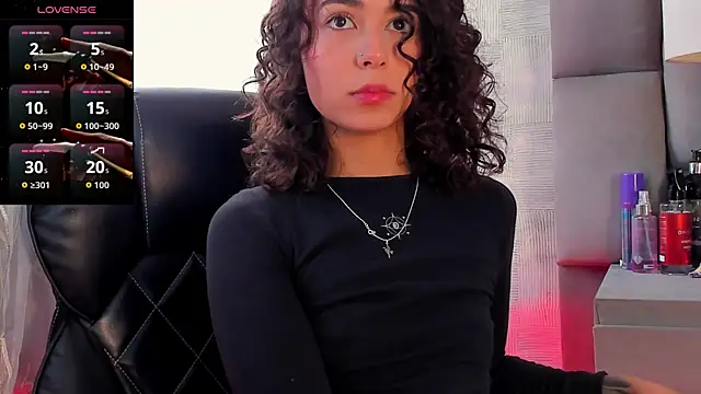 Snapshot of AliceStevens_ chatting on November 24, 1:22 pm AliceStevens online show from November 24, 1:22 pm