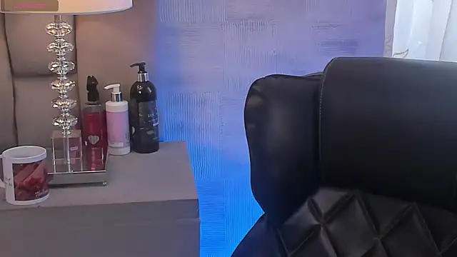 Snapshot of AliceStevens_ chatting on January 9, 1:25 pm AliceStevens online show from January 9, 1:25 pm