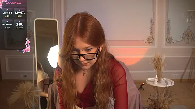 Snapshot of AmberPaws chatting on December 4, 5:50 am AmberPaws online show from December 4, 5:50 am