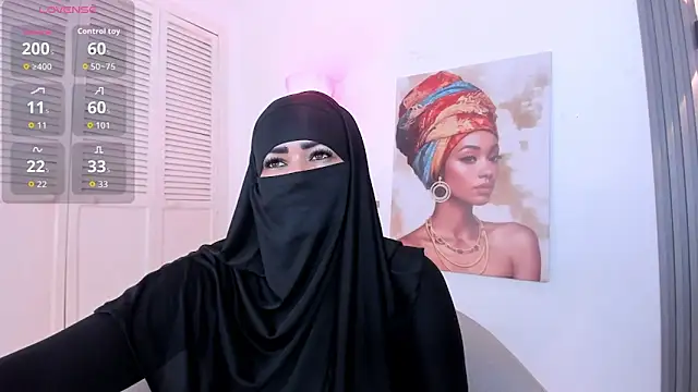 Layla arabelle online show from February 24, 8:07 pm