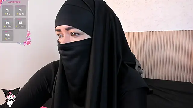 Layla arabelle online show from June 9, 7:58 pm