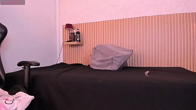 Layla arabelle online show from July 1, 9:03 pm