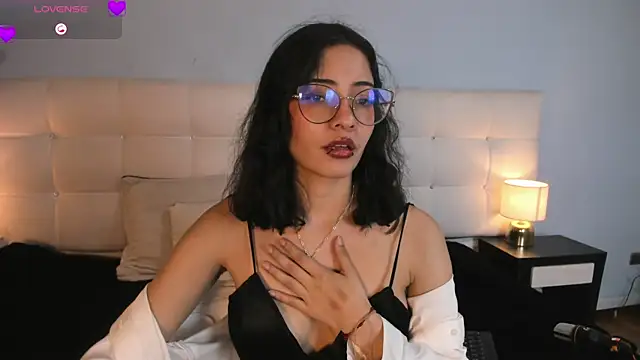 Moon  April online show from December 17, 8:37 pm