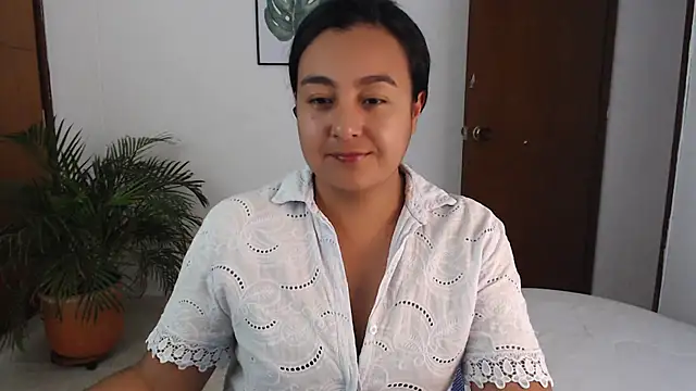 Snapshot of Themagicpotion chatting on July 1, 6:18 pm Themagicpotion online show from July 1, 6:18 pm