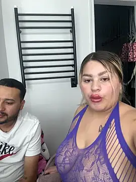 Snapshot of SEXXIBLONDIEE chatting on November 6, 5:08 am SEXXIBLONDIEE online show from November 6, 5:08 am