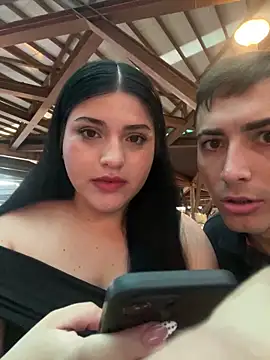 pareja curiosa19 online show from April 22, 10:55 pm