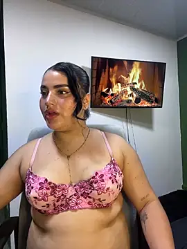 Snapshot of pareja_curiosa19 chatting on May 16, 12:07 am pareja curiosa19 online show from May 16, 12:07 am