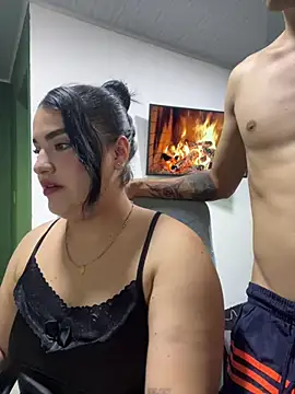 Snapshot of pareja_curiosa19 chatting on May 16, 10:08 pm pareja curiosa19 online show from May 16, 10:08 pm