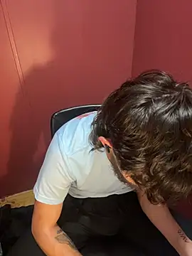 Snapshot of bwcizThrobbing chatting on November 5, 6:35 am bwcizThrobbing online show from November 5, 6:35 am