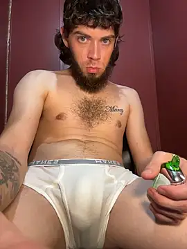 Snapshot of bwcizThrobbing chatting on November 18, 11:25 am bwcizThrobbing online show from November 18, 11:25 am