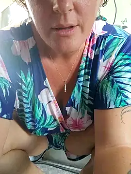 emiliemilf online show from April 28, 2:49 am