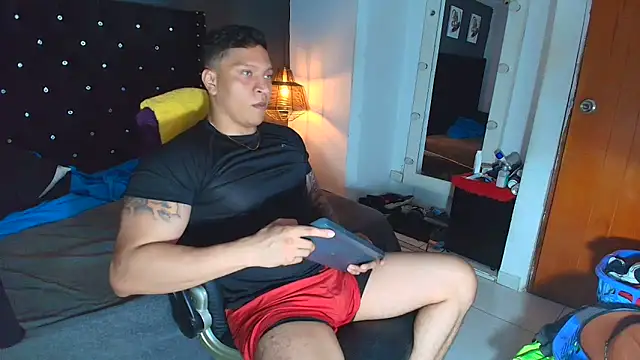 ethan dalton  online show from December 18, 3:01 am