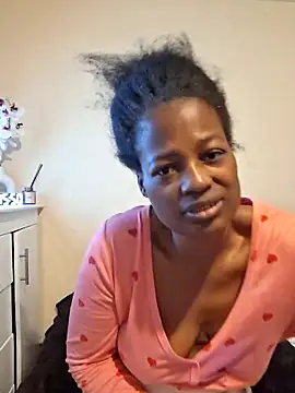 Snapshot of sexylira chatting on May 31, 1:51 pm sexylira online show from May 31, 1:51 pm